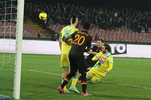 In apertura di ripresa il gol del 2-0 di Higuain. Ansa